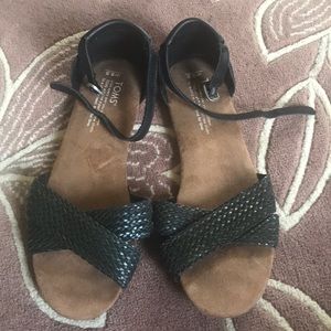 Toms black sandals